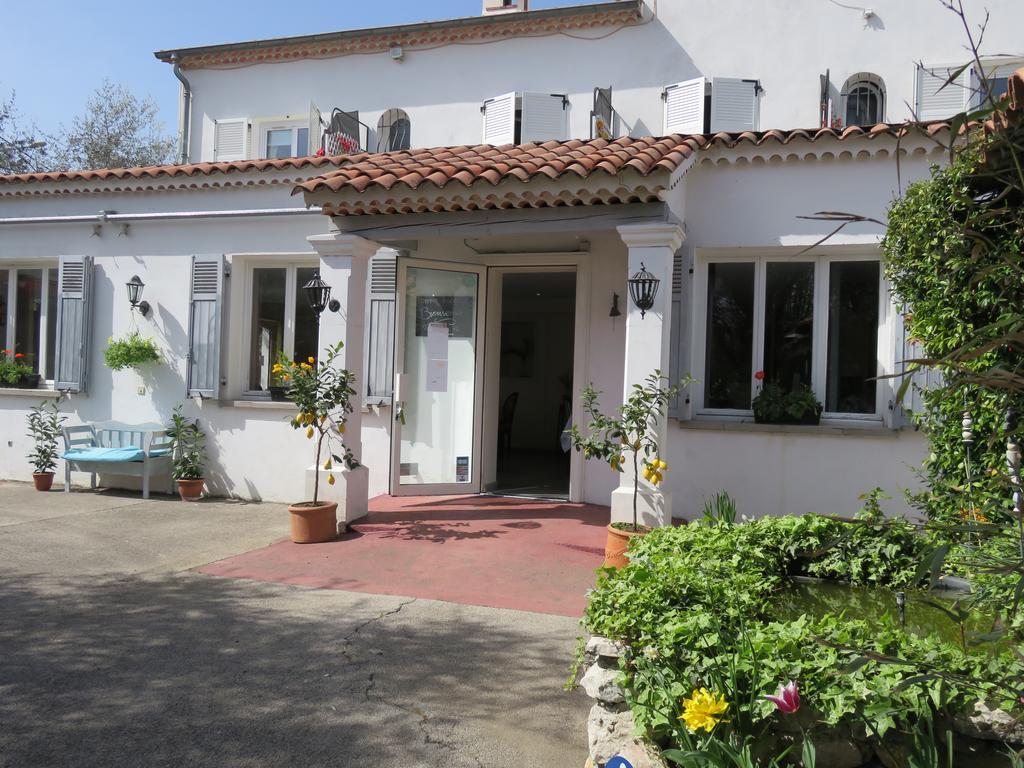 Hotel Mon Soleil La Gaude Bagian luar foto
