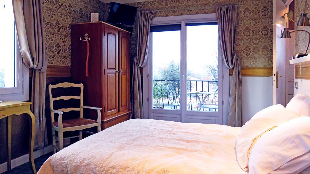 Hotel Mon Soleil La Gaude Bagian luar foto